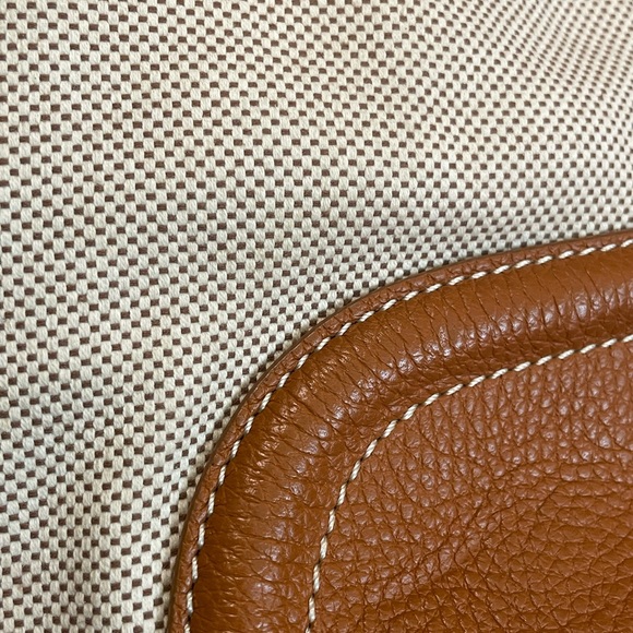 Dooney said Bourke hobo with matching wristlet. - Picture 11 of 13